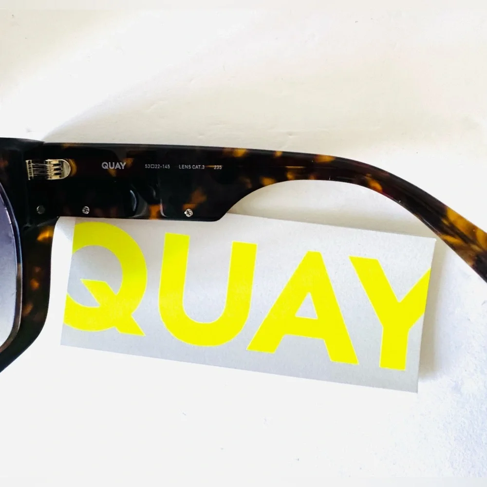 NEW IN BOX!! Quay Notorious Sunglasses in Tortoise - Picture 13 of 16